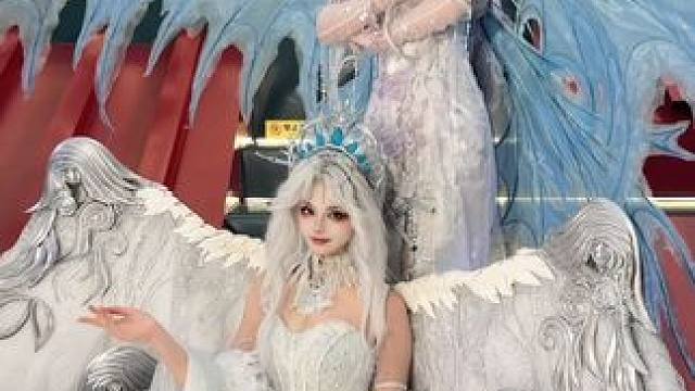 有趣 你还是第一个 穷得令我发笑的人 逆水寒手游