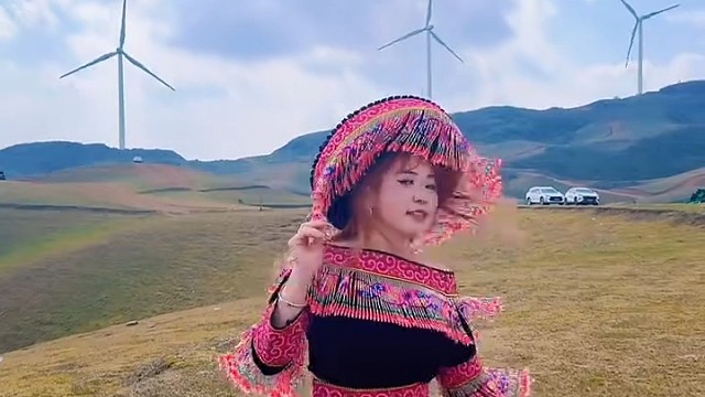 无所谓是我装的，我擅长转身后再落泪