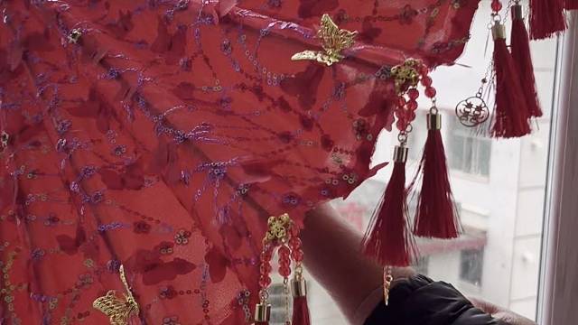 蝴蝶翩翩中式红色婚伞新娘伞