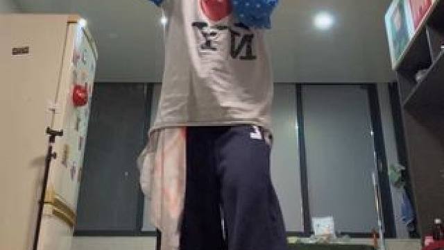 小时候一直以为唱的是 “猪大哥