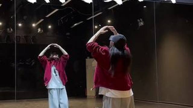有手有脚就会的舞蹈耶