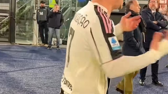 足球最迷人的地方，就是可以让你在足球场大叫起来