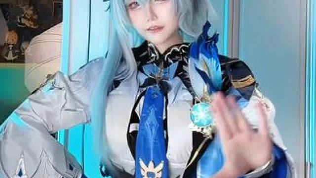 神秘冰系物理大剑女子
