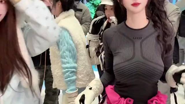 每次离开总是装作轻松的样子
