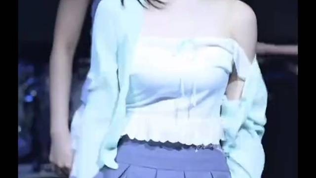 金娜英 想看你们嗨点的表情包