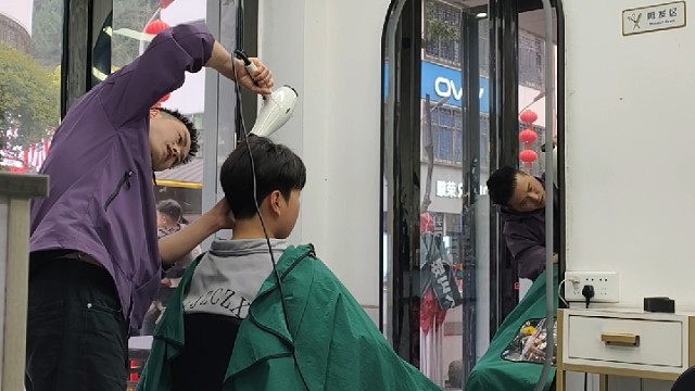 《功亏一篑》