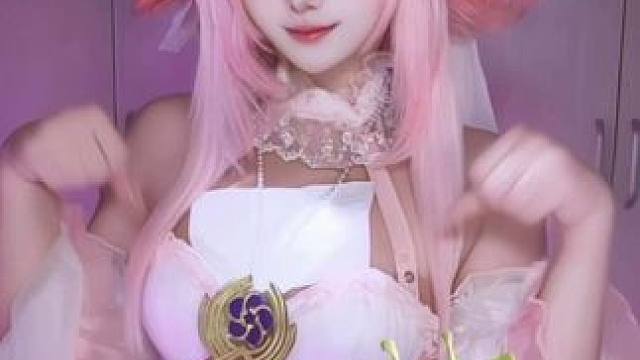 好魔性的绿色小猫