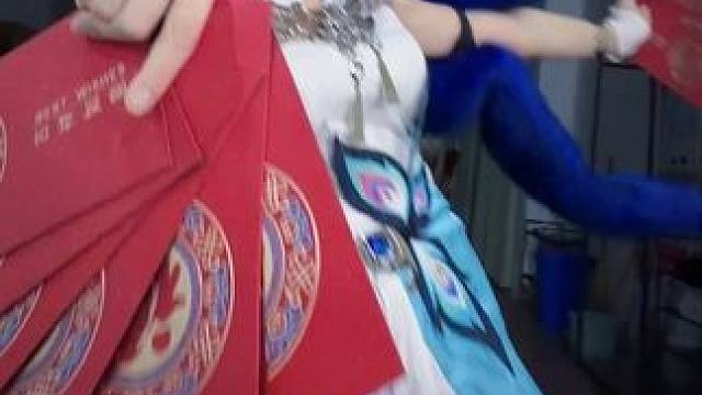 别 逗 你 爻 姐 笑 了