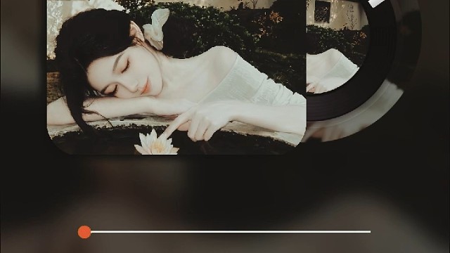 把这首歌送给深夜里的你，愿孤独能被轻轻接住。
---晚安。