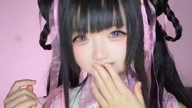 那个总是嘲讽你的雌小鬼师妹