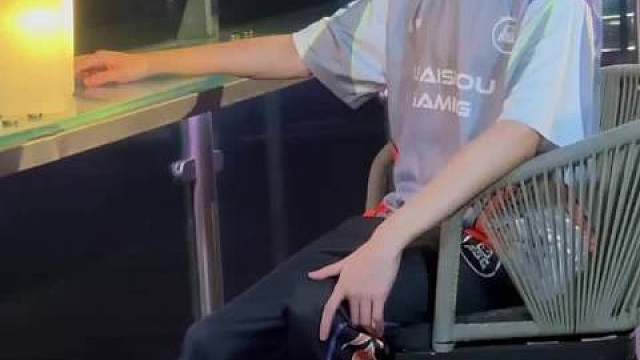 我说最近怎么一直不下雨，原来最忧郁的你们跑海口去了
 ​​​