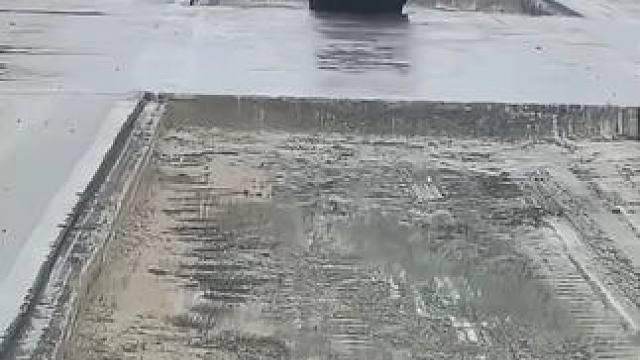 晃晃悠悠的就卡那地方了 晃晃悠悠的就卡那地方了