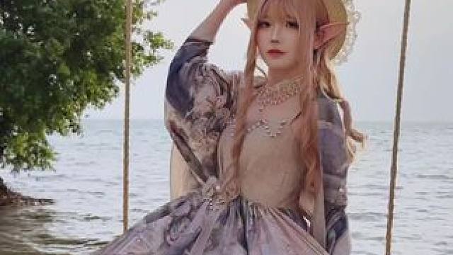 “我永远自由如风，永远为自己着迷”