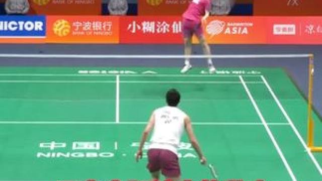 石宇奇延续火热状态，2-0战胜周天成冲击冠军！