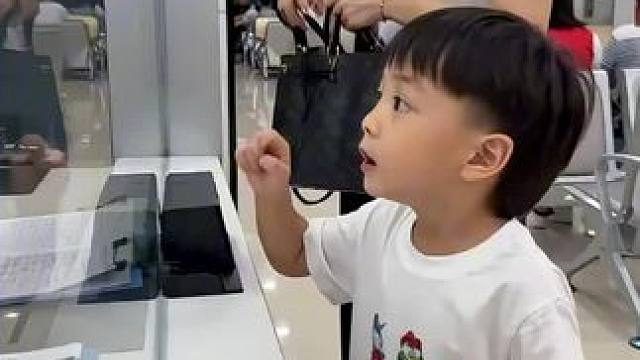 你怎么被关里面了