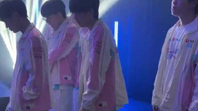 【2026LPL第二赛段组内赛 BLG VS WBG】

加妹在现场捉到了BLG在候场

 ​​​