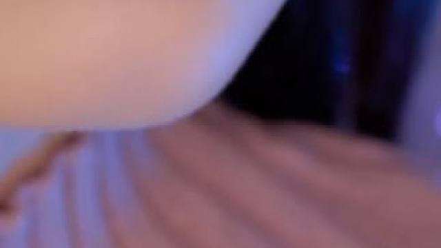 【极近敏感距离】 耳畔零距离的细微低语