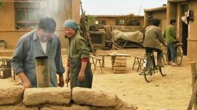 吃了五谷吃六谷，还馋上肉咧？舅脚后跟有块死肉，吃呀不