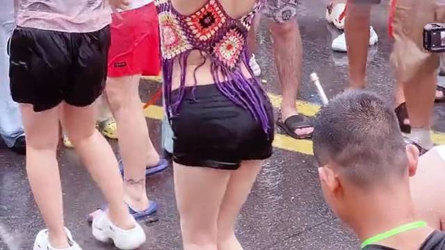 这一会水就烧开了吧！