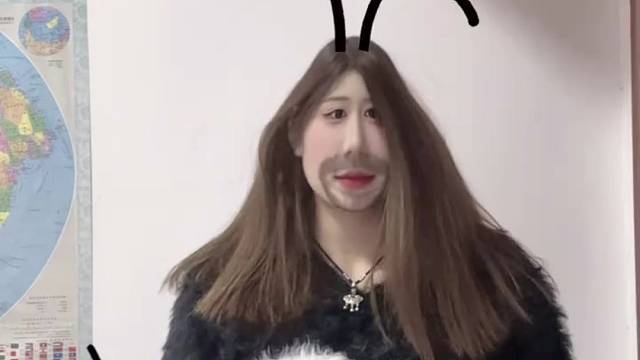 美女更新了