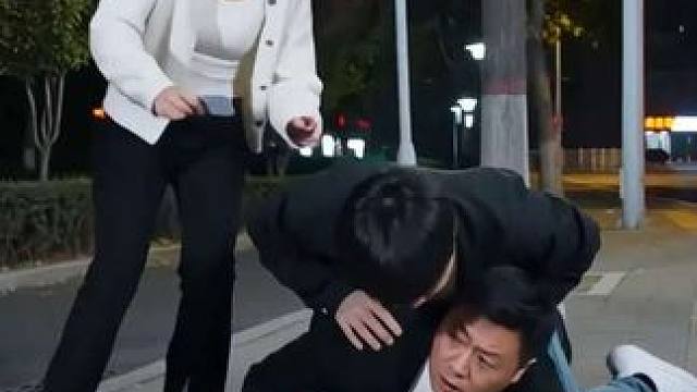 快拦住他