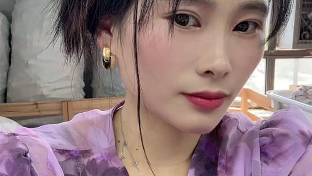 紫色碎花，不张扬的女人味