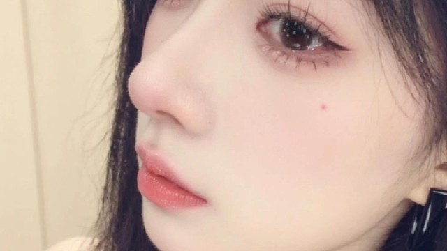 被你牵着手是不可能的画面