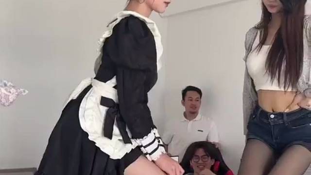 牛仔短裤加黑丝那个最骚