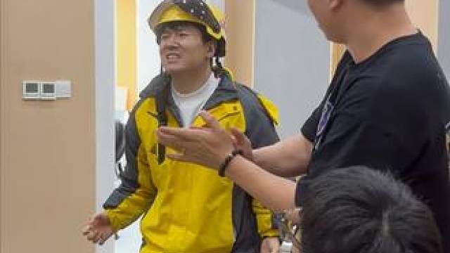 社牛外卖小哥，录音棚大出风头...