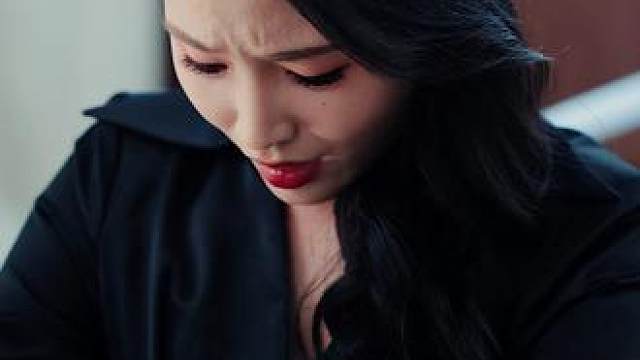 互换身体后，女上司替我整顿职场