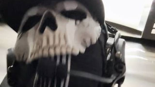 爱你的男人无论人在哪都会给你发报备小视频 -尝试一些日常感的东西。
突然挂断电话后怕你担心特意发来小