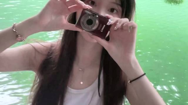 少女时代见到的第一片海 竟是你的眼眸