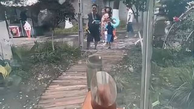 大城市的卫生间都这么有科技感 大城市的卫生间都这么有科技感