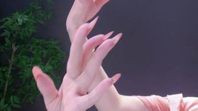 兰花指捻红尘似水