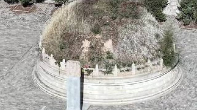 康熙年间的于成龙墓。