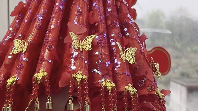 中式红色蝴蝶翩翩起舞婚伞新娘伞
