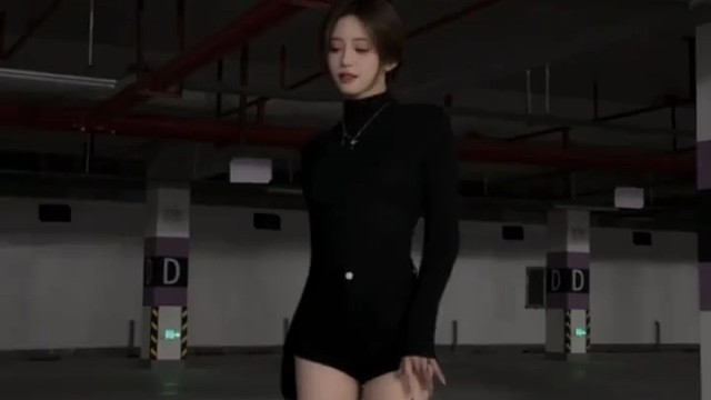 长腿小姐姐