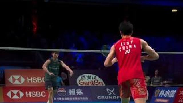 李诗沣2-0击败贺首维，中国队3-0战胜马来西亚队，晋级汤姆斯杯四强！