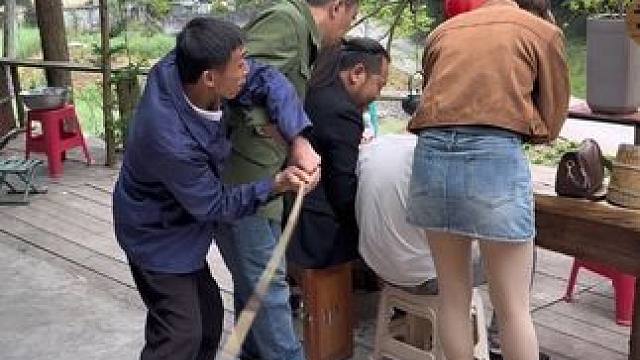 无缘无故挨顿打