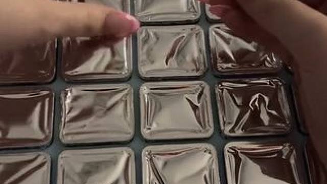 「Gulrs」给我的颜料盖上盖子(有人喜欢锡纸的声音吗？)