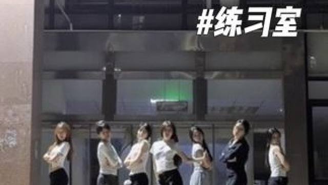 这么整齐的脚步声听爽了！！