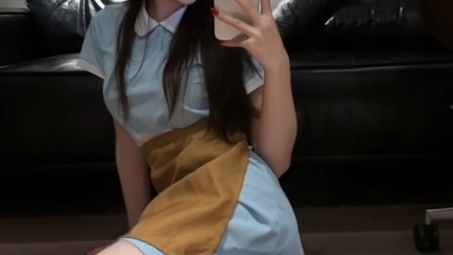 白腿玉足小姐姐
