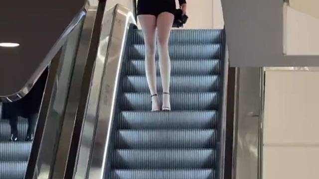 身材很曼妙啊