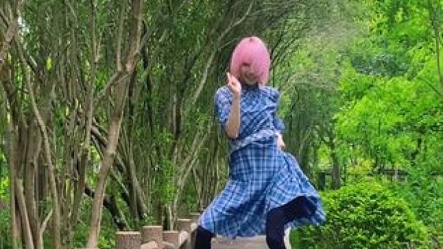 粉头发的哈尔