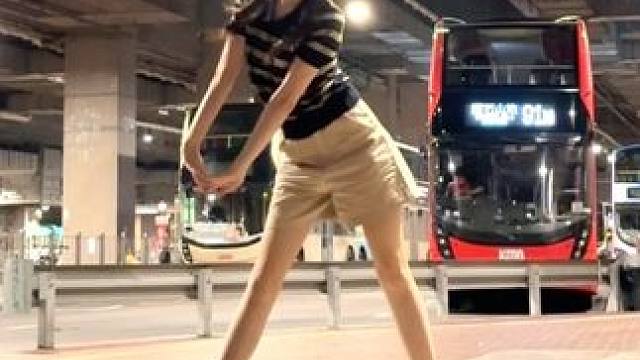 被这个踢腿洗脑 It’s Me!