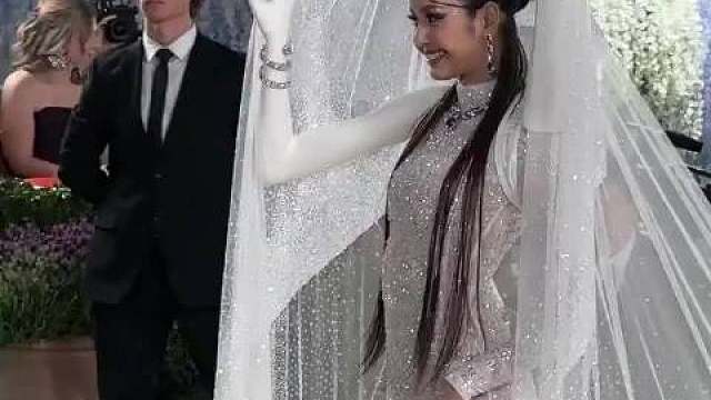 260505 MetGala2026年红毯活动LALISA相关视频多则

cr.Entertainm