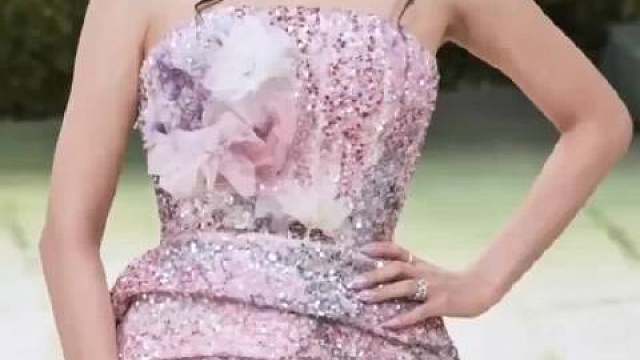 met gala 2026 主题 「FASHION IS ART / 时尚即艺术」
金智秀 Dior