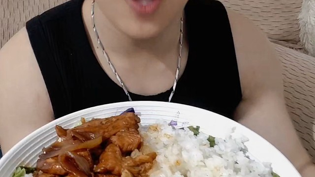 焖煮鸡胸肉减脂餐，好吃不胖超解馋