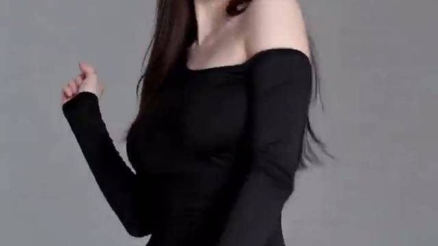 还得是眼镜妹最会了