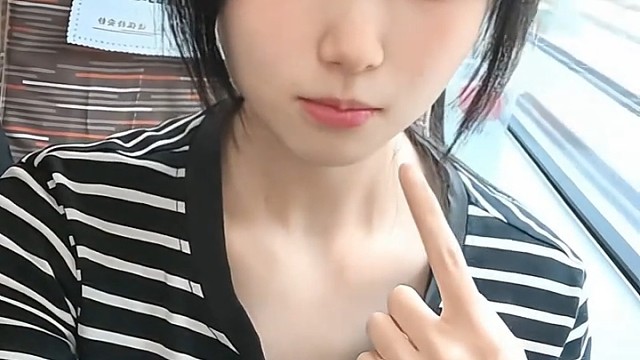 旁边的大哥一直看我哈哈